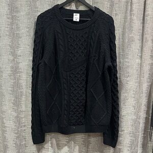 Nike Men's Black Crewneck Knit Sweater